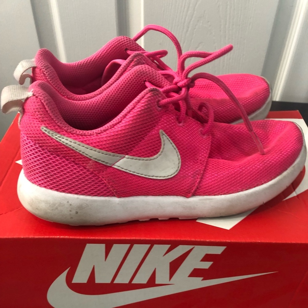 Nike Roshe Girls Size 2Y - Picture 3 of 4